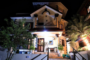 Wanderer's Home Double Bedrooms with Living and Kitchen - A home away from home
